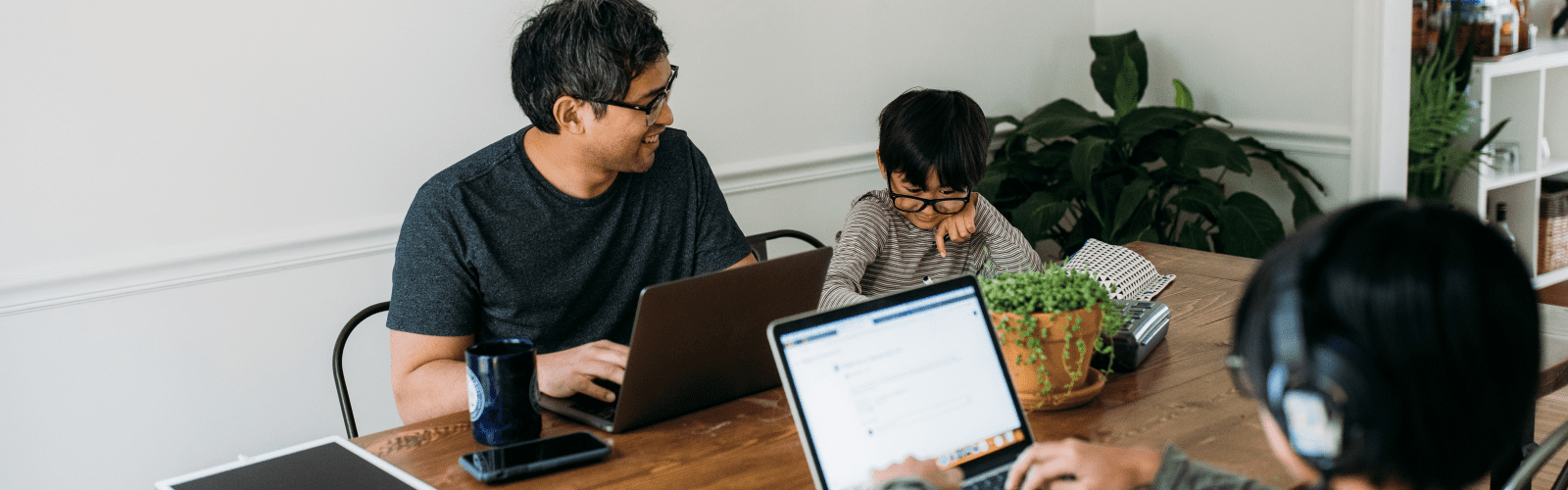 Family internet at kitchen table